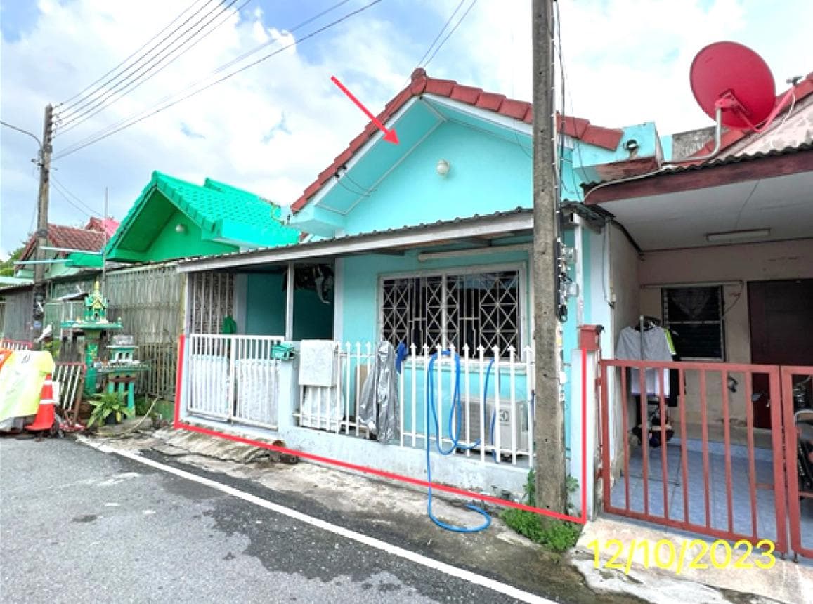 ขายทาวน์เฮ้าส์ สมพงษ์ (Sompong) คลองโยง พุทธมณฑล นครปฐม พื้นที่ใช้สอย 72 ตร.ม. 2 ห้องนอน ราคาไม่ถึงล้าน
