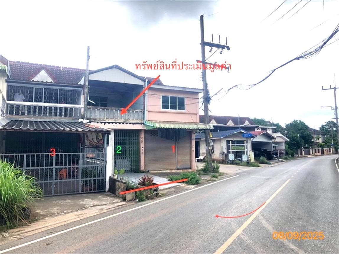 ทาวน์เฮ้าส์ มะขามเตี้ย เมืองสุราษฎร์ธานี สุราษฎร์ธานี 3 ห้องนอน 3 ห้องน้ำ พื้นที่กว้างพิเศษ 176 ตร.ม. ทำเลเมืองราคาเพียง 1.8 ล้านบาท