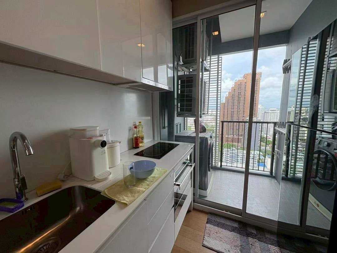 ขายคอนโด The Saint Residences Condominium 35 ตร.ม. 1 ห้องนอน | 1 ห้องน้ำ ชั้น 23 ใกล้ MRT พหลโยธินและ ใกล้ BTS ห้าแยกลาดพร้าว | Foreign Quota