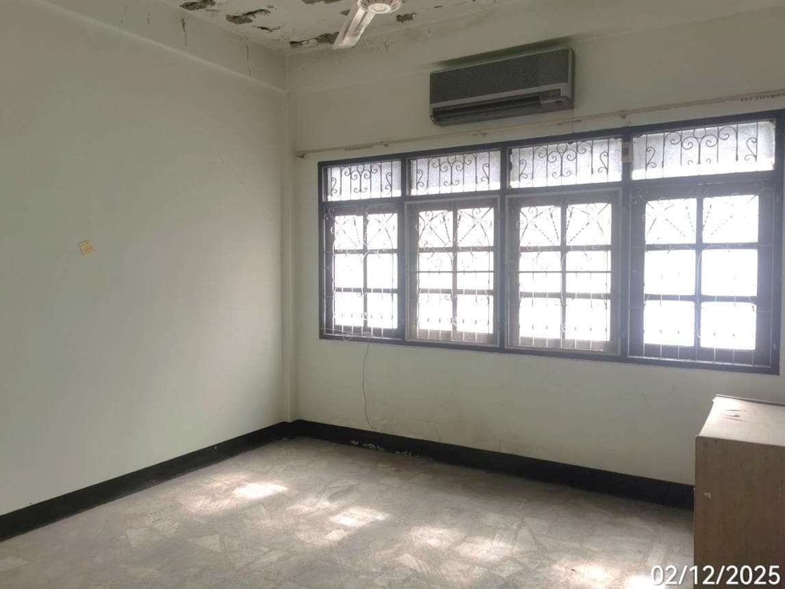 อาคารพาณิชย์ทำเลการค้า 3 ห้องนอน พื้นที่ 240 ตร.ม. หน้าพระลาน เฉลิมพระเกียรติ สระบุรี