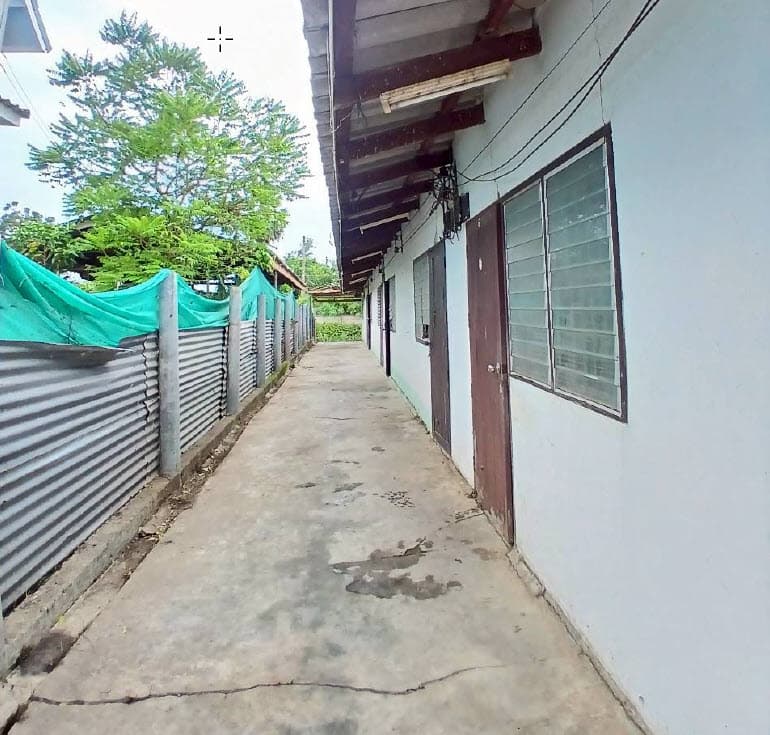 ที่ดินพร้อมสิ่งปลูกสร้าง เขาย้อย เพชรบุรี