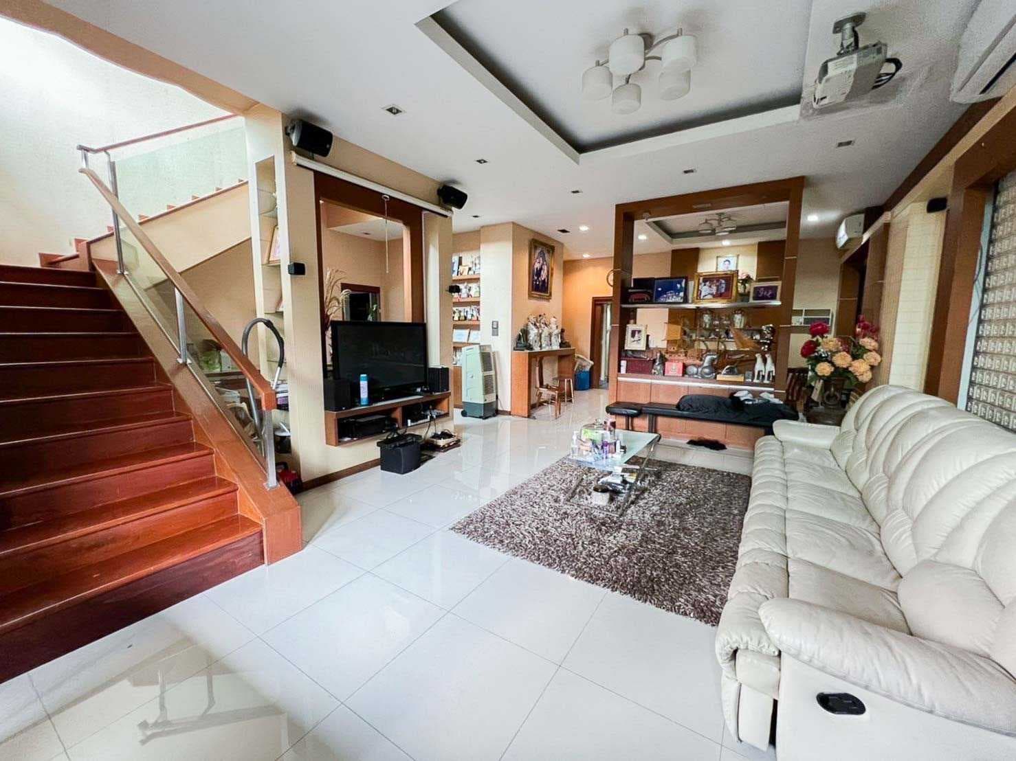 บ้านเดี่ยวพร้อมออฟฟิศ โกดัง ซอยรามอินทรา 38 แยก 9 พร้อมอยู่ 198 ตรว 2 ชั้น