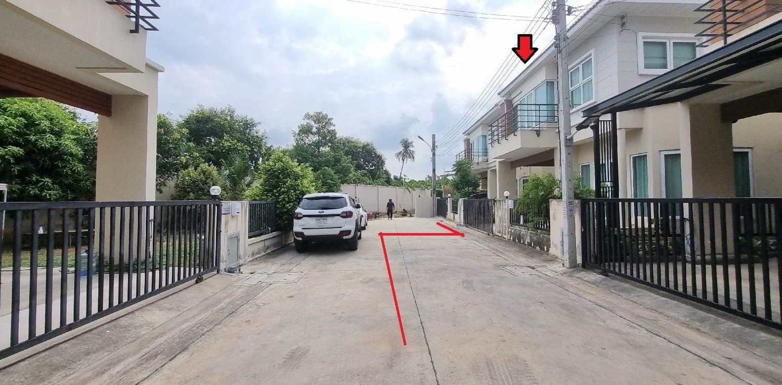 บ้านแฝด รัชชา 7 บางกรวย-นนทบุรี