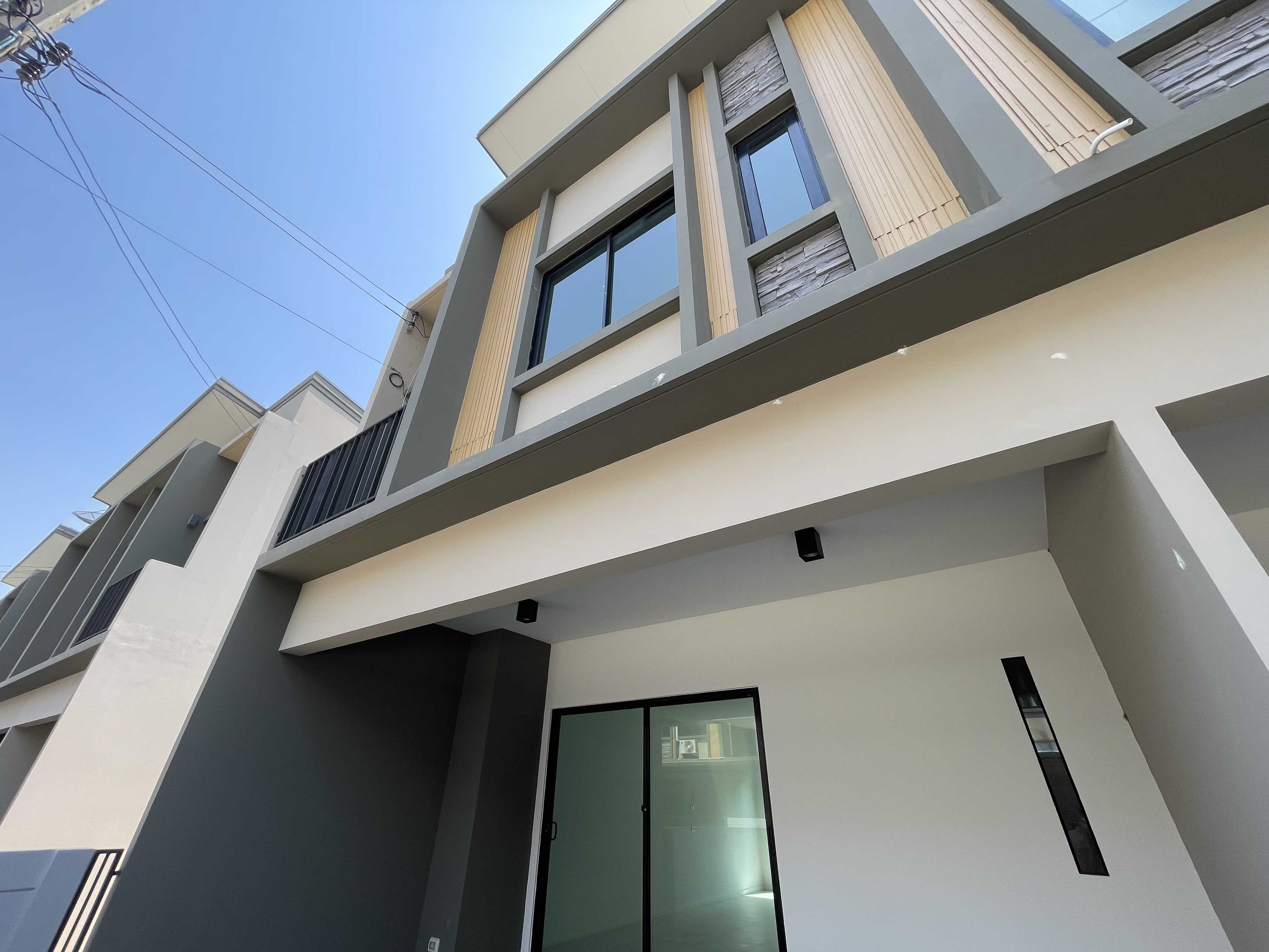 S GATE TOWN ราชพฤกษ์ 345 ทาวน์โฮม 2 ชั้น สไตล์รีสอร์ต ย่านบางบัวทอง ติดถนน 345 (ต.ลำโพ อ.บางบัวทอง จ.นนทบุรี) ราคา 3,100,000 บาท