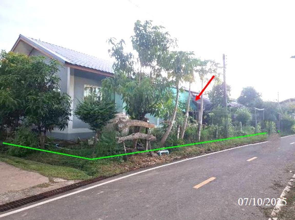 บ้านเดี่ยว ศรีสุข สำโรงทาบ สุรินทร์ 1 ห้องนอน 2 ห้องน้ำ พื้นที่ 133 ตร.ม. บนที่ดินขนาดใหญ่ 97 ตร.ว. บรรยากาศเงียบสงบ พื้นที่รอบบ้านเยอะ ราคาคุ้มค่าเพียง 1.64 ล้าน