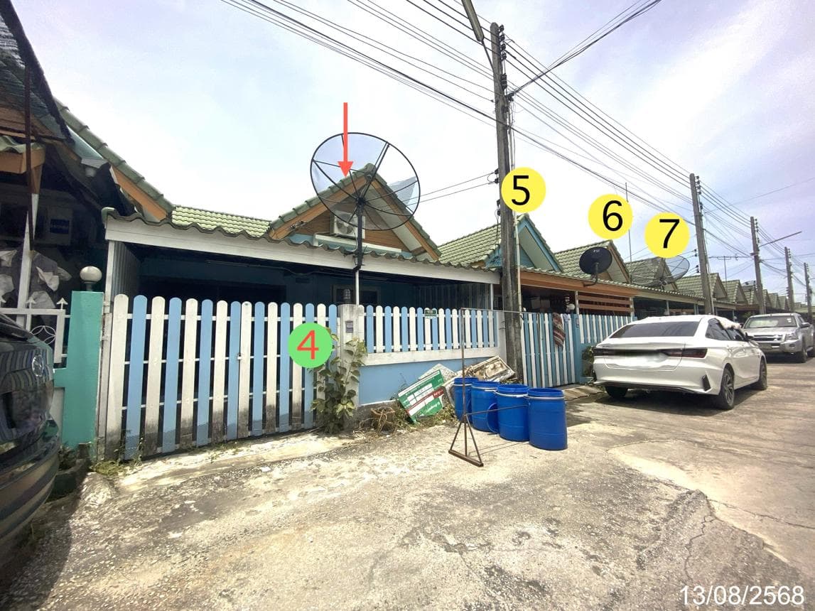 ทาวน์เฮ้าส์ มาบโป่ง พานทอง ชลบุรี 2 ห้องนอน 1 ห้องน้ำ พื้นที่ 75.9 ตร.ม. ทำเลศักยภาพใกล้นิคมฯ ราคาล้านต้นๆ