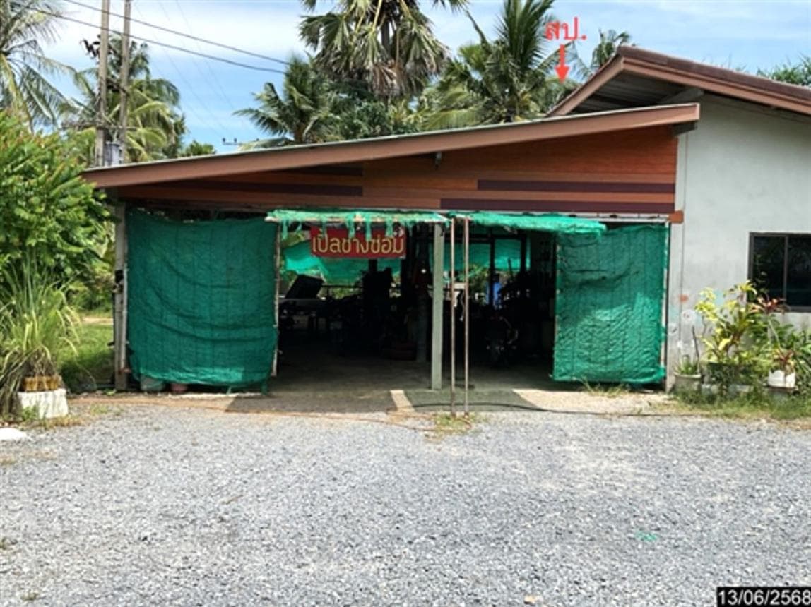 บ้านเดี่ยว หน้าสตน หัวไทร นครศรีธรรมราช 1 ห้องนอน 1 ห้องน้ำ พื้นที่ใช้สอย 157 ตร.ม. บนที่ดินกว้าง 83 ตร.ว. บรรยากาศสงบ ราคาคุ้มค่า