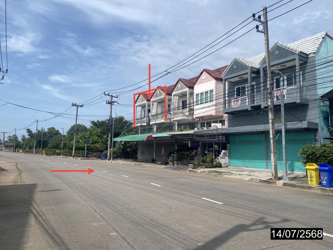 ทาวน์เฮ้าส์ ในเมือง เมืองเพชรบูรณ์ 2 ห้องนอน 2 ห้องน้ำ พื้นที่ใช้สอยขนาดใหญ่พิเศษ 350 ตร.ม. บนที่ดิน 46.4 ตร.ว. ทำเลศักยภาพใจกลางเมือง ราคาพิเศษ 3.5 ล้าน