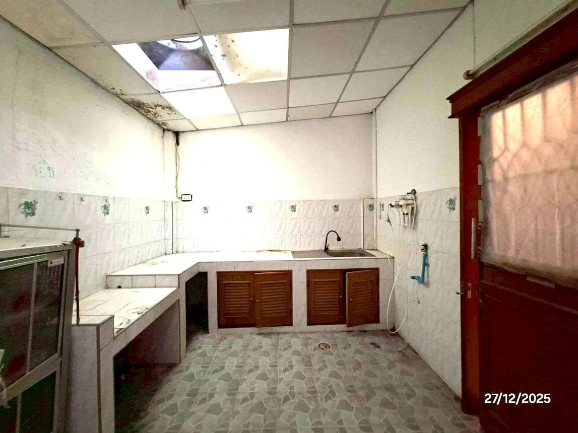 ทาวน์โฮม 2 ชั้น หมู่บ้านร่มเงาไม้ (Rom Ngao Mai) บางคูรัด บางบัวทอง พื้นที่ใช้สอยคุ้มค่า