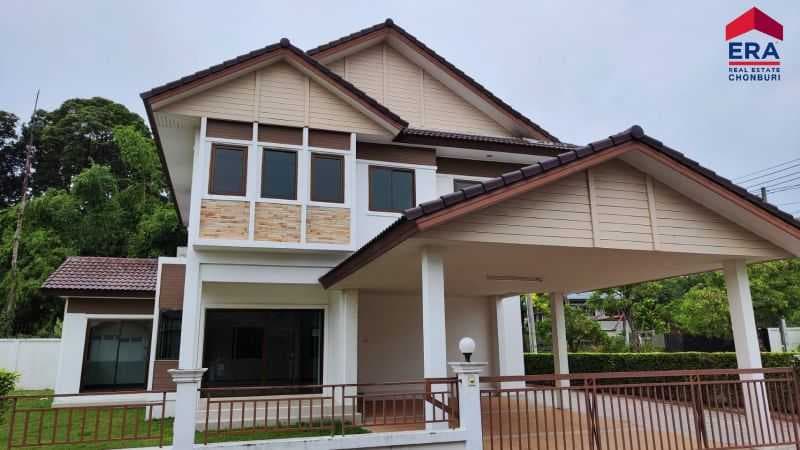 ขายบ้านเดี่ยวหลังใหญ่ โครงการโกลเด้นปาร์ค ศรีราชา ที่ดิน 145 ตร.ว. บ้านไม่ติดใคร ใกล้อัสสัมชัญ เพียง 8.5 ล้าน