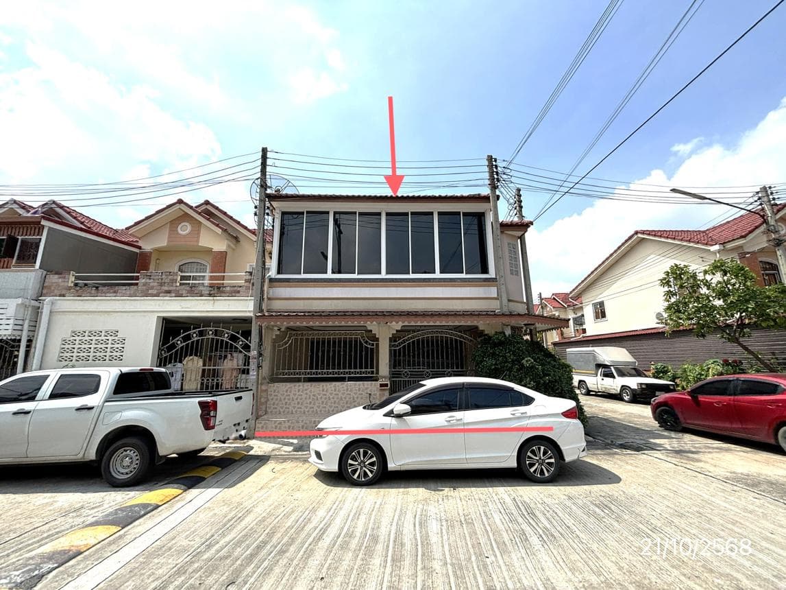 ขายทาวน์เฮ้าส์ สิวารัตน์ 8 สามพราน นครปฐม หลังมุม พื้นที่กว้าง 210 ตร.ม. ทำเลดีใกล้ถนนใหญ่