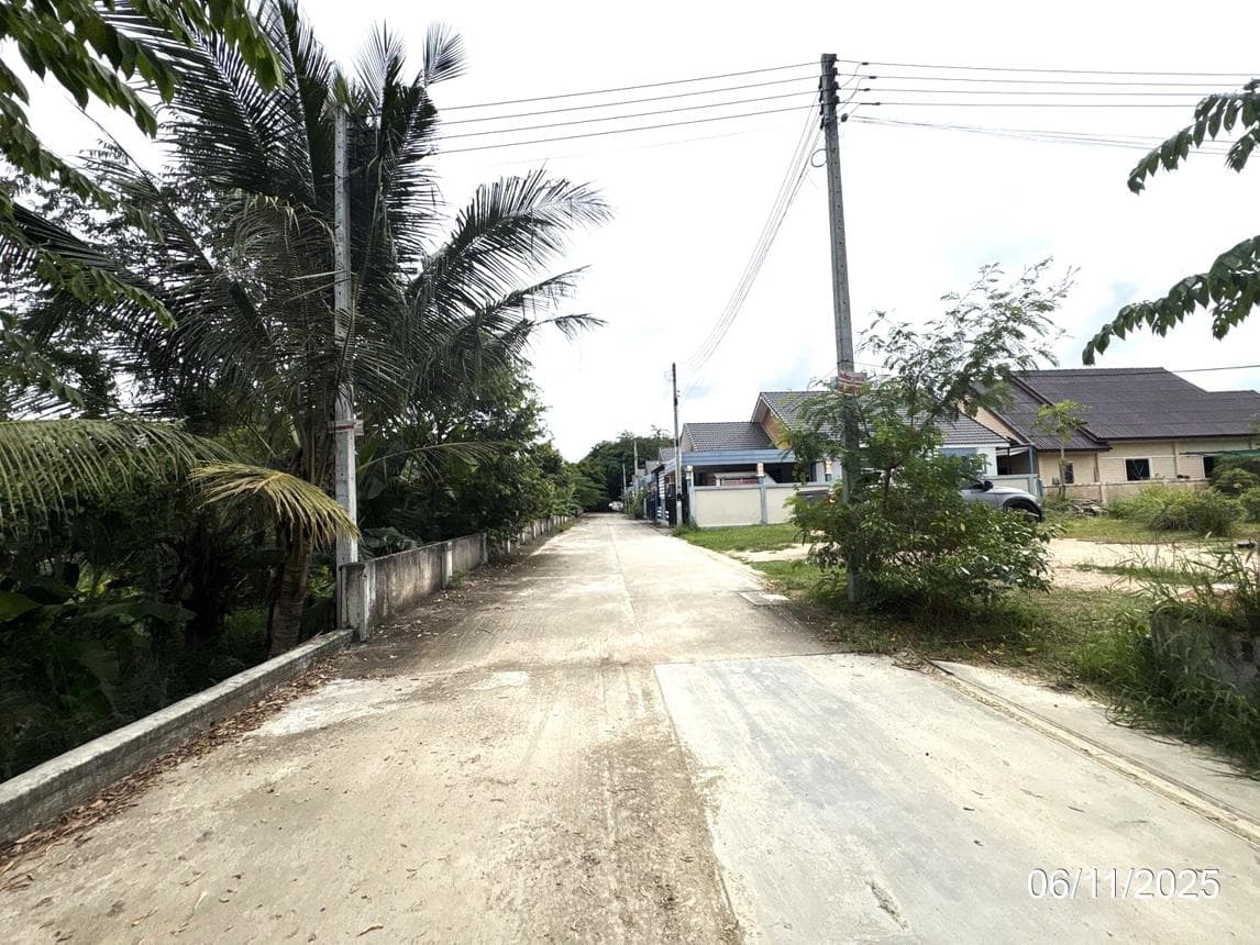 บ้านเดี่ยว อยู่บุญรักษา นิคมพัฒนา ระยอง 3 ห้องนอน 2 ห้องน้ำ พื้นที่ใช้สอย 163.7 ตร.ม. บนที่ดิน 50.8 ตร.ว. ทำเลดีใกล้แหล่งจ้างงาน ราคาคุ้มค่า