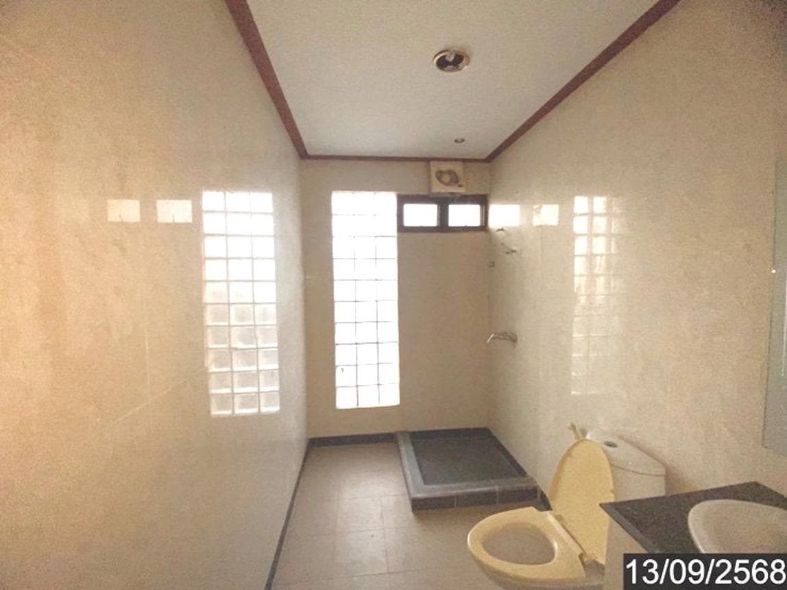 คฤหาสน์หรูหลังใหญ่ 4 ห้องนอน 4 ห้องน้ำ พื้นที่ใช้สอย 691 ตร.ม. ทำเลศักยภาพใจกลางเมือง ปากคาด จ.บึงกาฬ