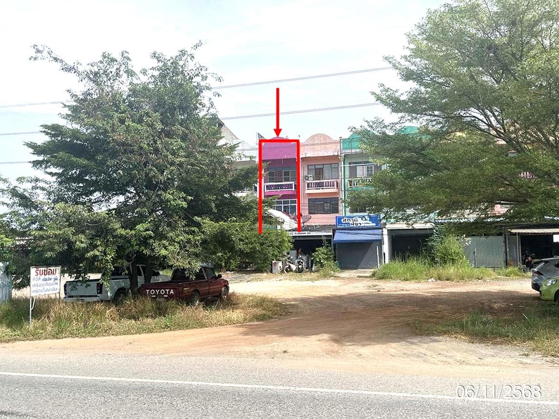 อาคารพาณิชย์ หัวสำโรง แปลงยาว ฉะเชิงเทรา 2 ห้องนอน 2 ห้องน้ำ พื้นที่กว้าง 180 ตร.ม. ทำเลดีใกล้แหล่งงานนิคมอุตสาหกรรม ราคาเพียงสองล้านต้นๆ