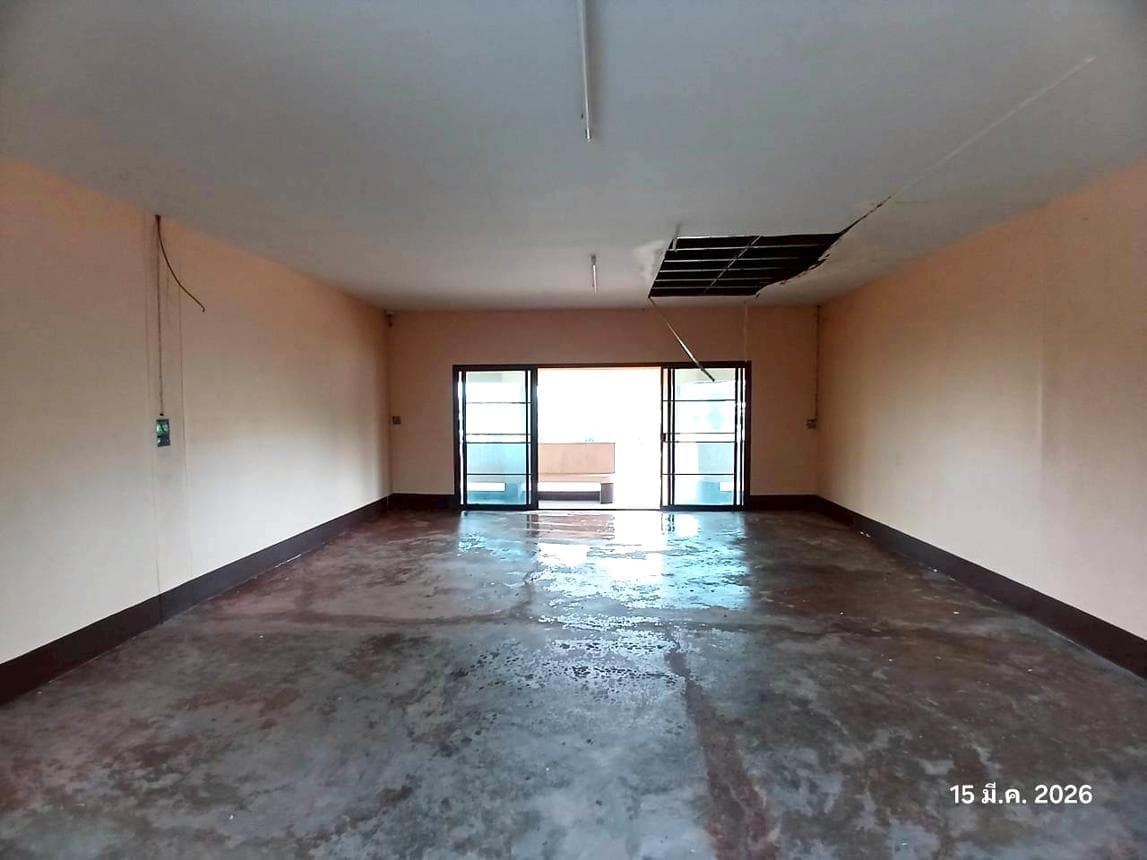 บ้านเดี่ยว ล้อมแรด เถิน ลำปาง พื้นที่ 98 ตร.ว. พื้นที่ใช้สอย 360 ตร.ม. 1 ห้องน้ำ