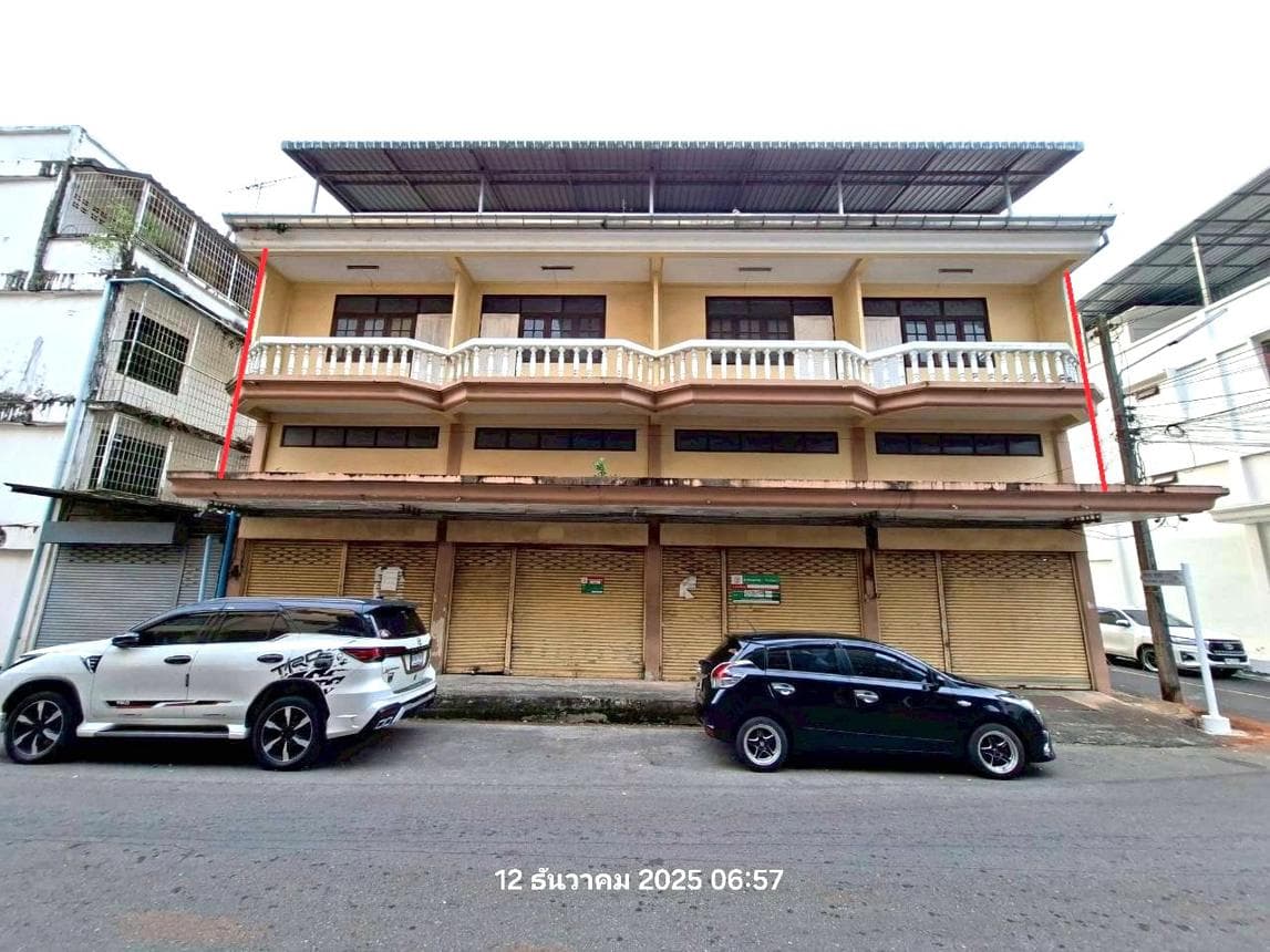 ขายอาคารพาณิชย์ ท่าช้าง เมืองจันทบุรี 5 ห้องนอน 5 ห้องน้ำ พื้นที่ 720 ตร.ม. ทำเลทองย่านเศรษฐกิจนั่นเอง