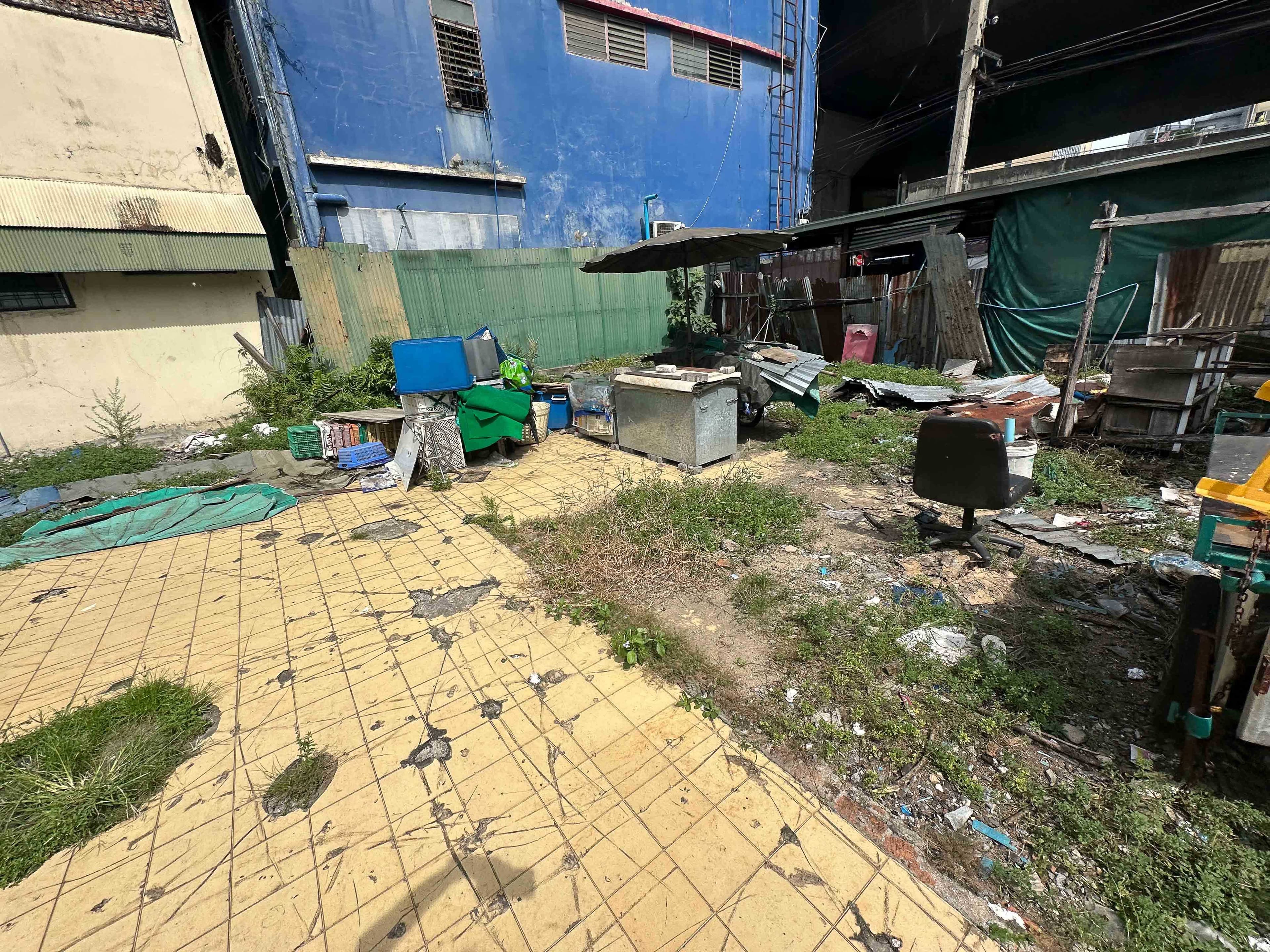 ขาย ที่ดิน 45.3 ตรว. ซอยโทรคาเดโร ถนนสุรวงศ์ เหมาะทำบ้านอยู่อาศัย โฮมออฟฟิศ ร้านอาหาร