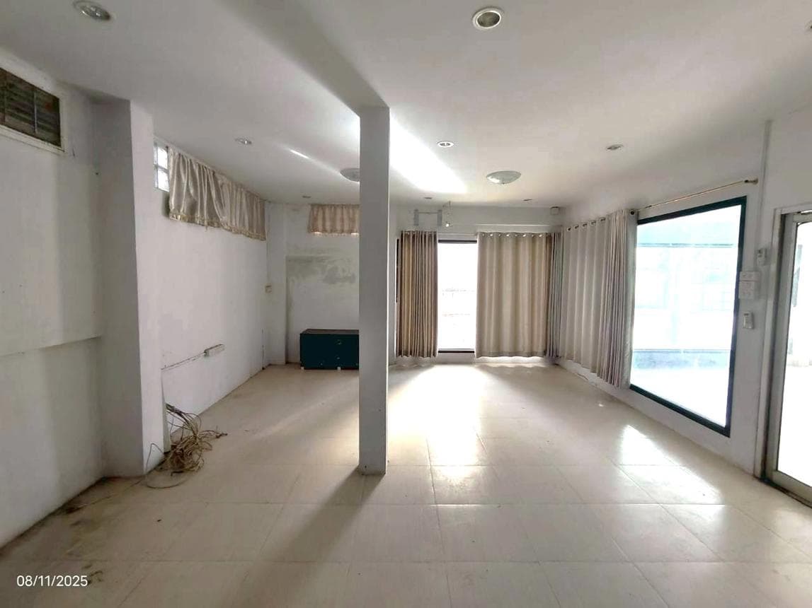 ขายบ้านเดี่ยว ในเมือง เมืองขอนแก่น พื้นที่ใช้สอย 576.5 ตร.ม. 3 ห้องนอน 4 ห้องน้ำ