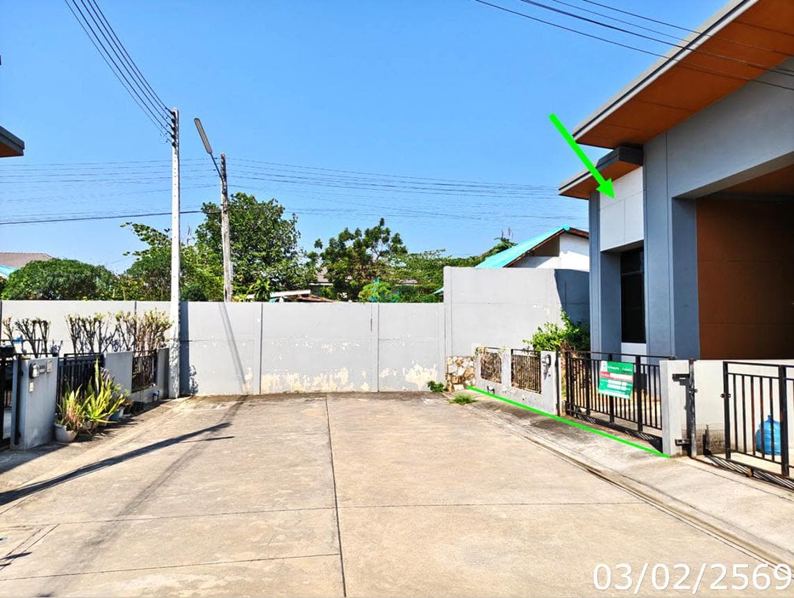 ทาวน์เฮ้าส์ เดอะมิกซ์ นิคมพัฒนา ระยอง 2 ห้องนอน 1 ห้องน้ำ บนเนื้อที่กว้าง 32.4 ตร.ว. ทำเลศักยภาพใกล้แหล่งงานราคาเพียง 1.7 ล้านบาท