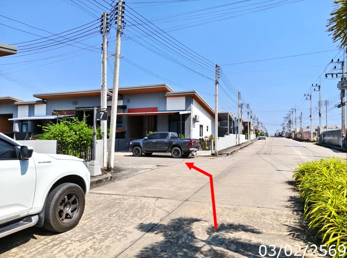 ทาวน์เฮ้าส์ เดอะมิกซ์ นิคมพัฒนา ระยอง 2 ห้องนอน 1 ห้องน้ำ บนเนื้อที่กว้าง 32.4 ตร.ว. ทำเลศักยภาพใกล้แหล่งงานราคาเพียง 1.7 ล้านบาท