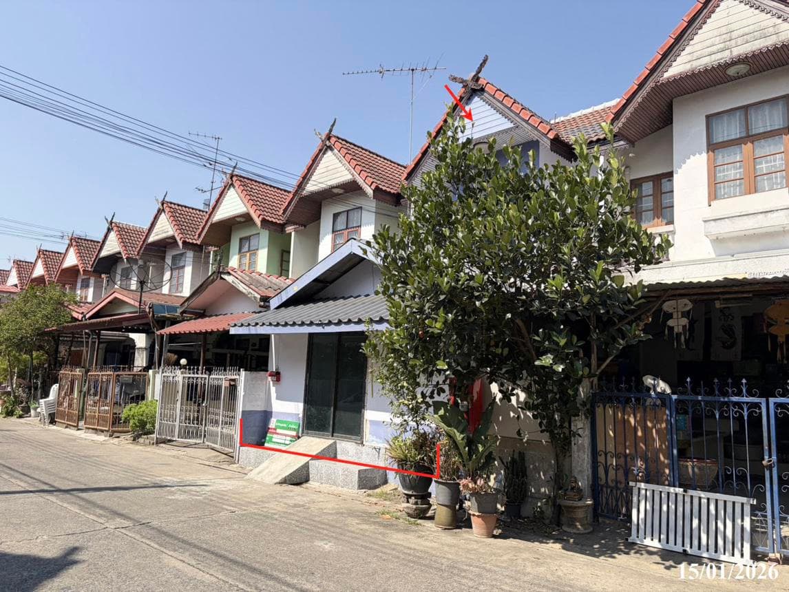 ขายทาวน์เฮ้าส์ กานต์การ์เด้นวิลล่า (Karn Garden Villa) ลาดหลุมแก้ว-หน้าไม้ 2 ห้องนอน พื้นที่กว้าง 122.5 ตร.ม. ราคาล้านต้นๆ