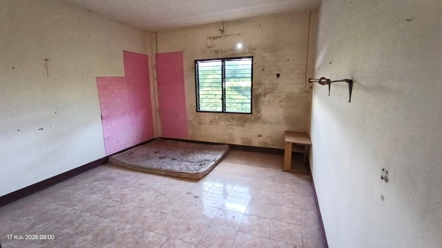 อาคารพาณิชย์ทำเลศักยภาพ เหนือคลอง เหนือคลอง กระบี่ พื้นที่ใช้สอย 152.5 ตร.ม. ฟังก์ชัน 2 ห้องนอน