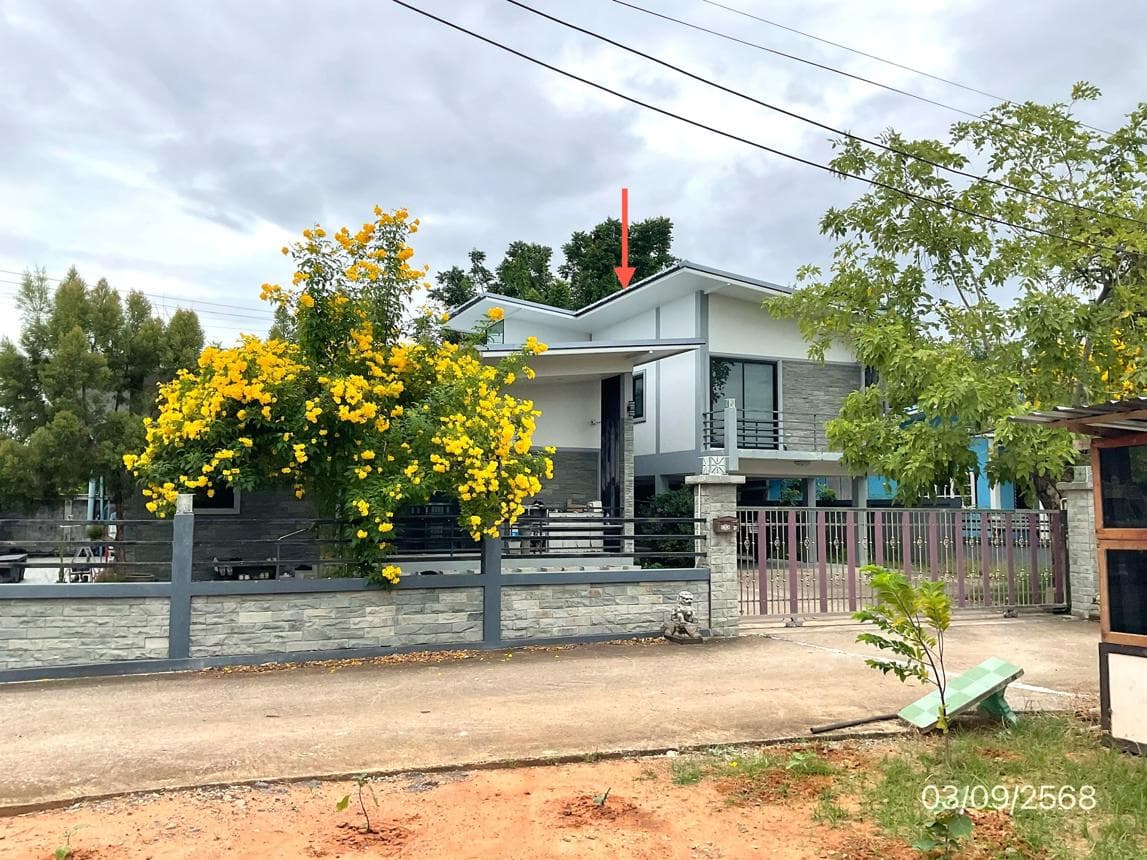 บ้านเดี่ยว ปากแพรก เมืองกาญจนบุรี กาญจนบุรี 3 ห้องนอน 3 ห้องน้ำ พื้นที่ใช้สอยกว้างขวาง 253.5 ตร.ม. บนที่ดิน 30 ตร.ว. ทำเลศักยภาพใกล้เมือง ราคาพิเศษ 4.83 ล้าน