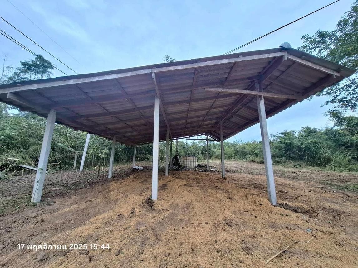 ที่ดินพร้อมสิ่งปลูกสร้าง บ้านตาล ฮอด เชียงใหม่ พื้นที่ใช้สอย 240 ตร.ม. บนที่ดิน 97 ตร.ว. ทำเลสงบ วิวธรรมชาติ