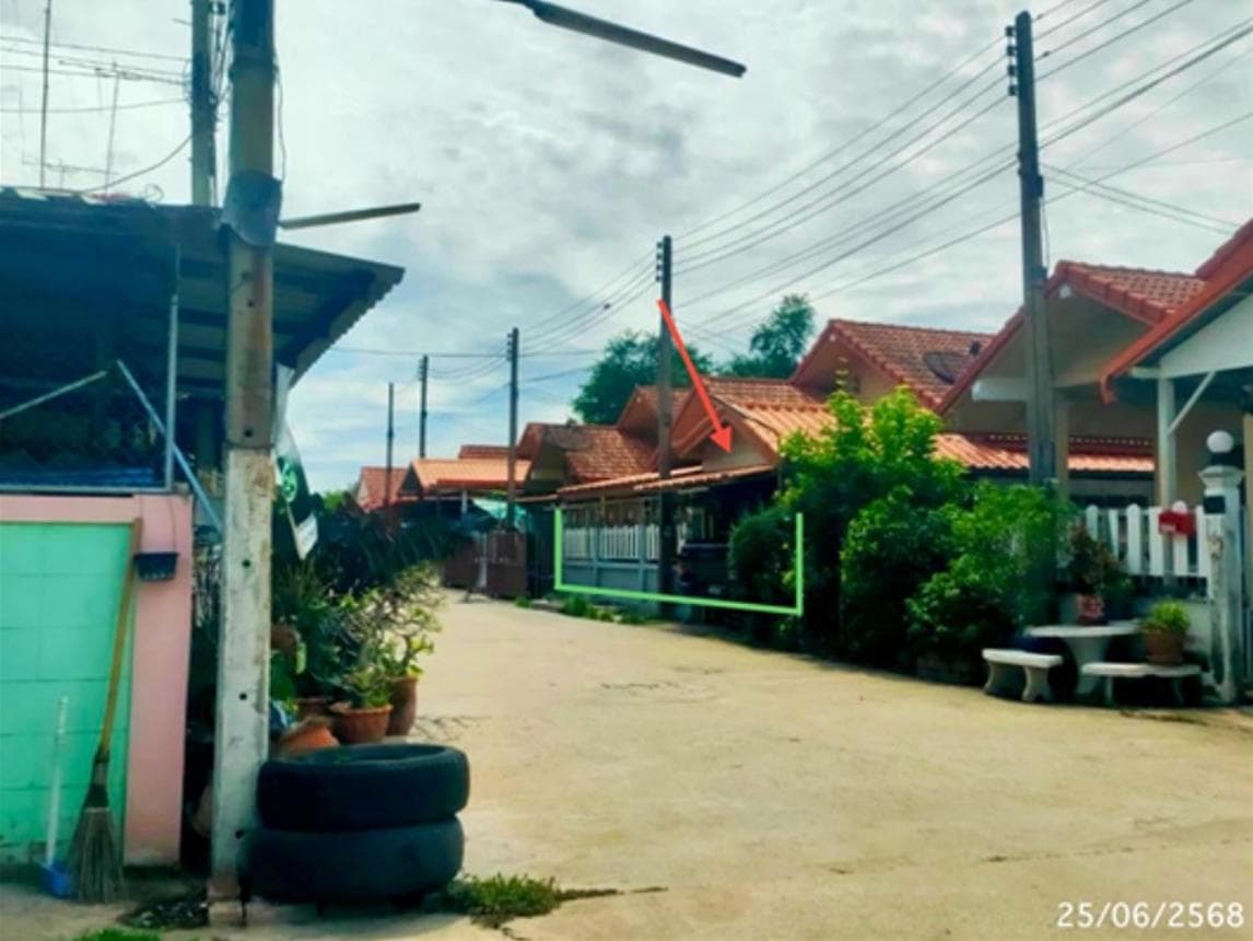 บ้านเดี่ยว บ้านอิฐ เมืองอ่างทอง 2 ห้องนอน 160 ตร.ม. บนที่ดิน 42.5 ตร.ว. ทำเลดี เดินทางสะดวก บรรยากาศสงบ