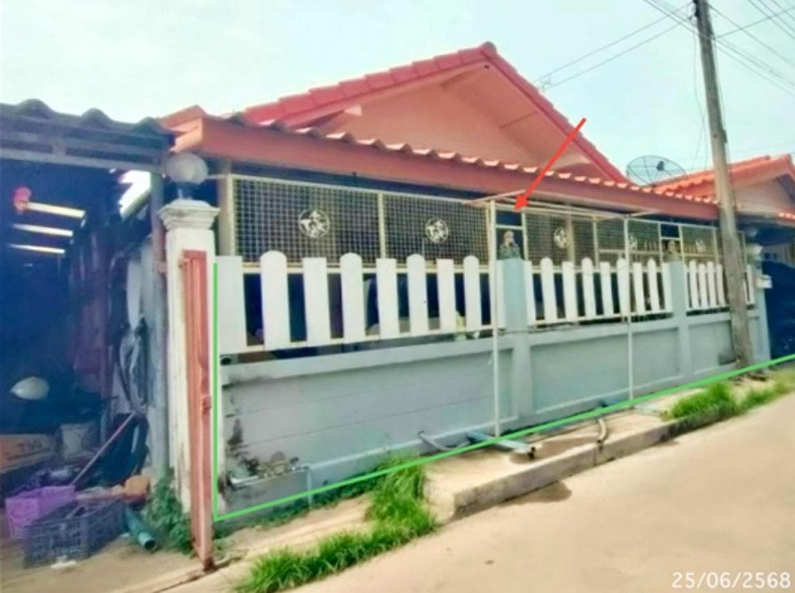 บ้านเดี่ยว บ้านอิฐ เมืองอ่างทอง 2 ห้องนอน 160 ตร.ม. บนที่ดิน 42.5 ตร.ว. ทำเลดี เดินทางสะดวก บรรยากาศสงบ