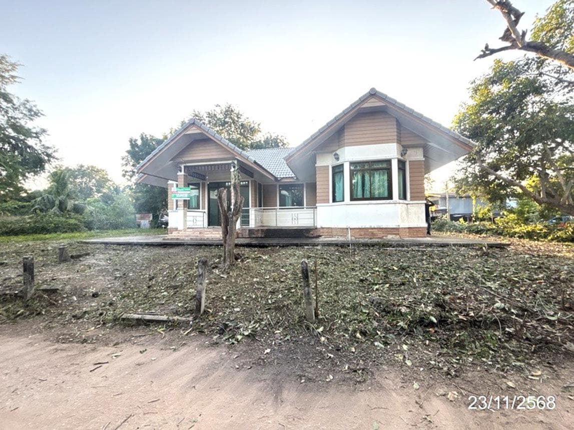 บ้านเดี่ยว พังเทียม พระทองคำ นครราชสีมา 3 ห้องนอน 1 ห้องน้ำ พื้นที่ 103.5 ตร.ม. บนที่ดิน 45 ตร.ว. ทำเลสงบเป็นส่วนตัว ราคาพิเศษ 1.84 ล้าน