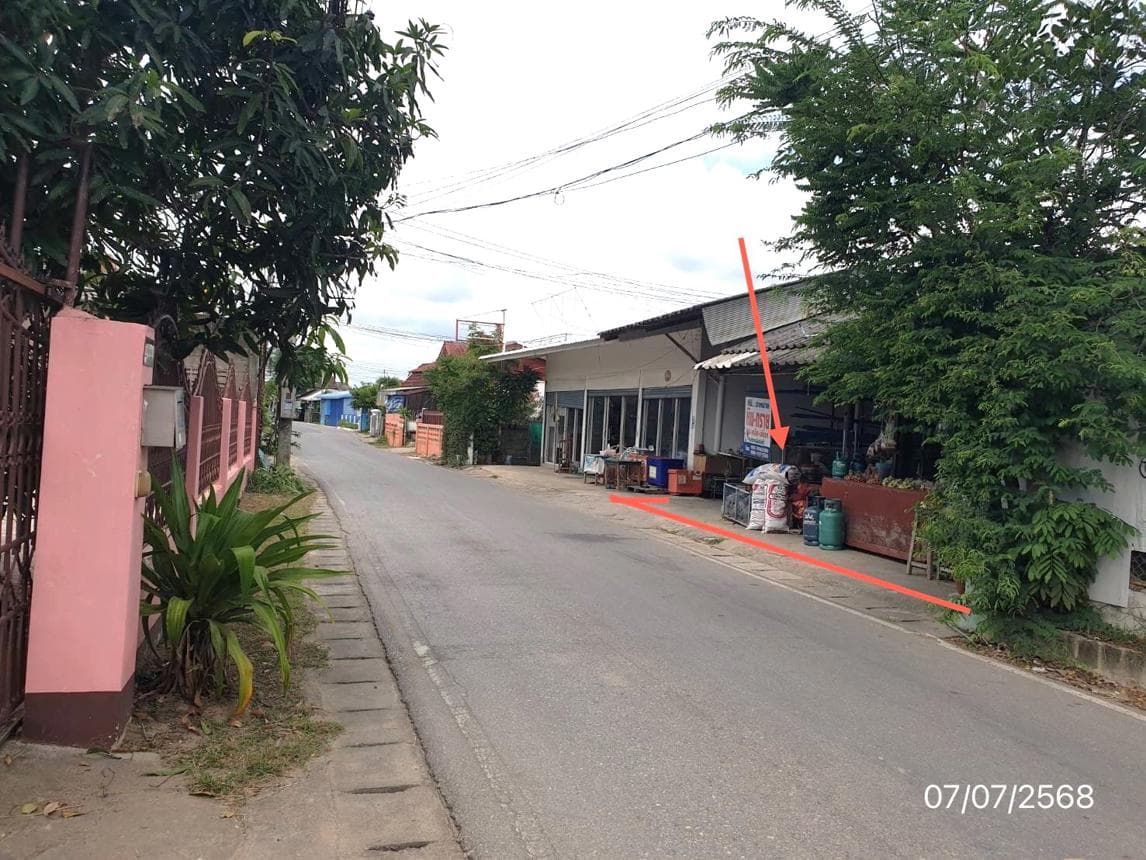 ขายบ้านเดี่ยว เมืองลำพูน ทำเลมะเขือแจ้ เนื้อที่ 89.1 ตร.ว. พื้นที่ใช้สอย 179.51 ตร.ม. 3 ห้องนอน 2 ห้องน้ำ สภาพดี พร้อมอยู่