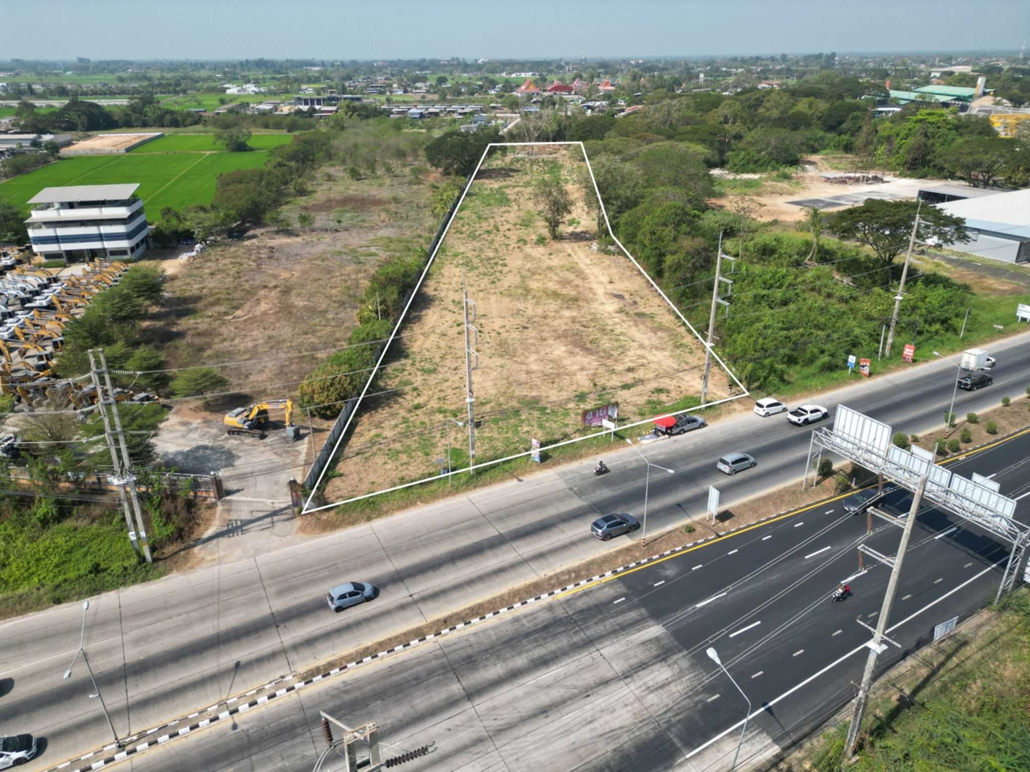 ที่ดินแปลงใหญ่ 8ไร่ ทำเลศักยภาพ ติดสี่แยกถนนเลี่ยงเมืองพิษณุโลก