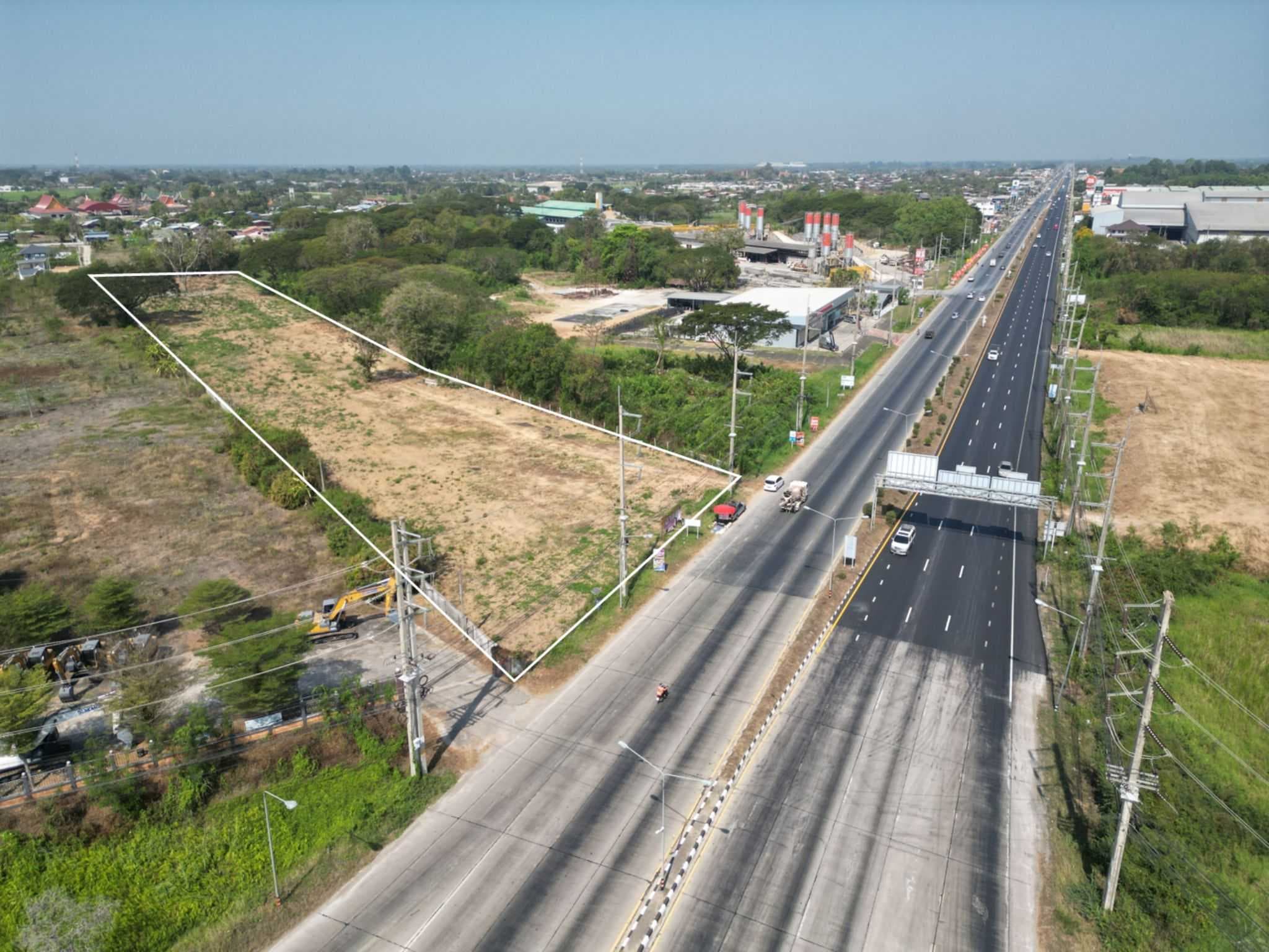 ที่ดินแปลงใหญ่ 8ไร่ ทำเลศักยภาพ ติดสี่แยกถนนเลี่ยงเมืองพิษณุโลก