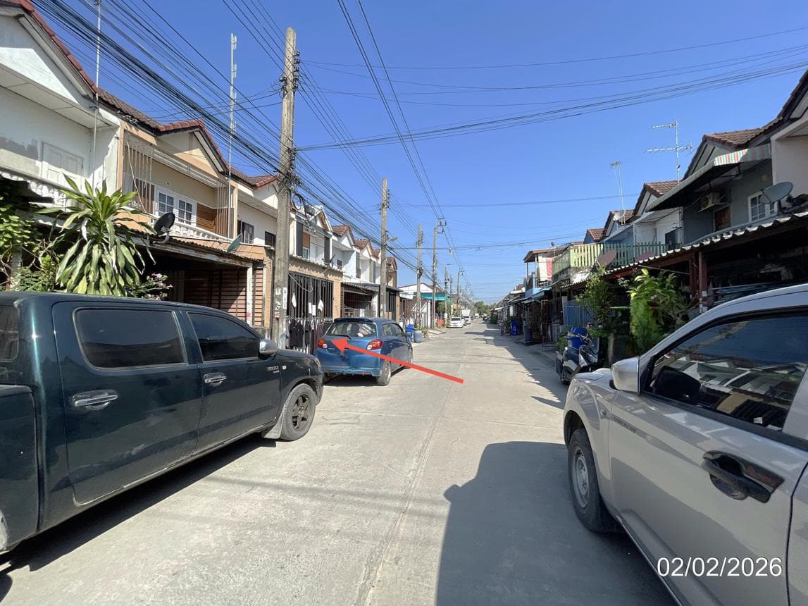 ขายทาวน์เฮ้าส์ 2 ชั้น 2 ห้องนอน 2 ห้องน้ำ เขตหนองจอก กรุงเทพฯ พื้นที่ 16.2 ตร.ว. ทำเลสงบ เดินทางสะดวก ราคาล้านต้นๆ