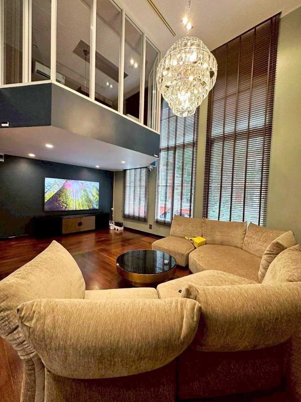 ขาย‼️ โครงการบ้านกลางกรุง ทองหล่อ ใจกลางทองหล่อ Newly Renovated แขวงคลองตันเหนือ เขตวัฒนา กรุงเทพฯ ราคา 50,000,000 บาท