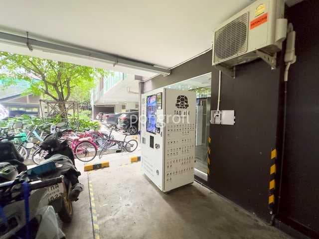 ห้องวิวสระ เงียบ เป็นส่วนตัว | ชาโตว์ อิน ทาวน์ แอท จรัญสนิทวงศ์ 96/2 (Chateau In Town @ Charansanitwong 96/2) ใกล้ MRT