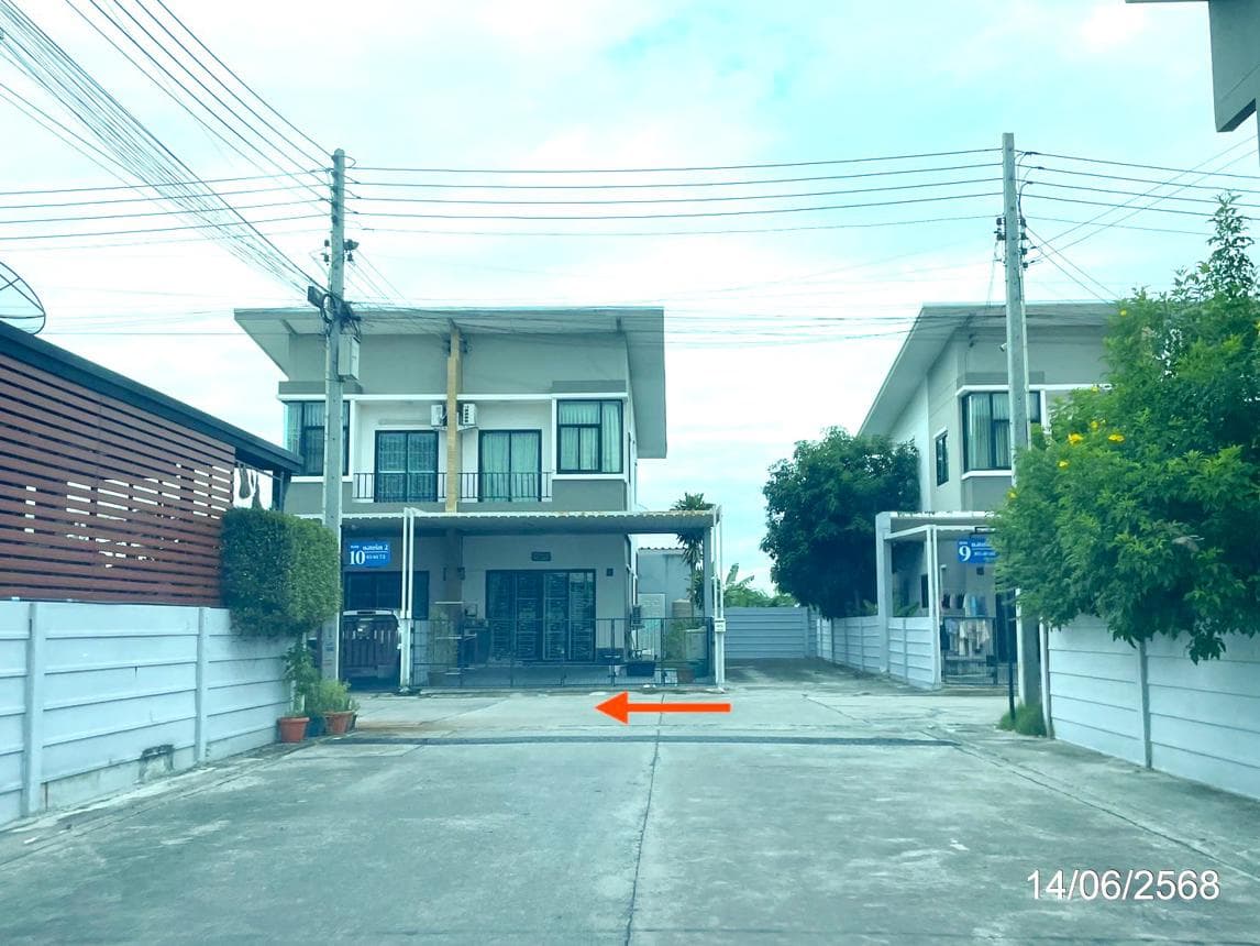 ทาวน์โฮม แสนรัก 2 (หนองตำลึง-บ้านเก่า) ดอนหัวฬ่อ เมืองชลบุรี ชลบุรี 3 ห้องนอน 2 ห้องน้ำ ขนาด 26.6 ตร.ว.