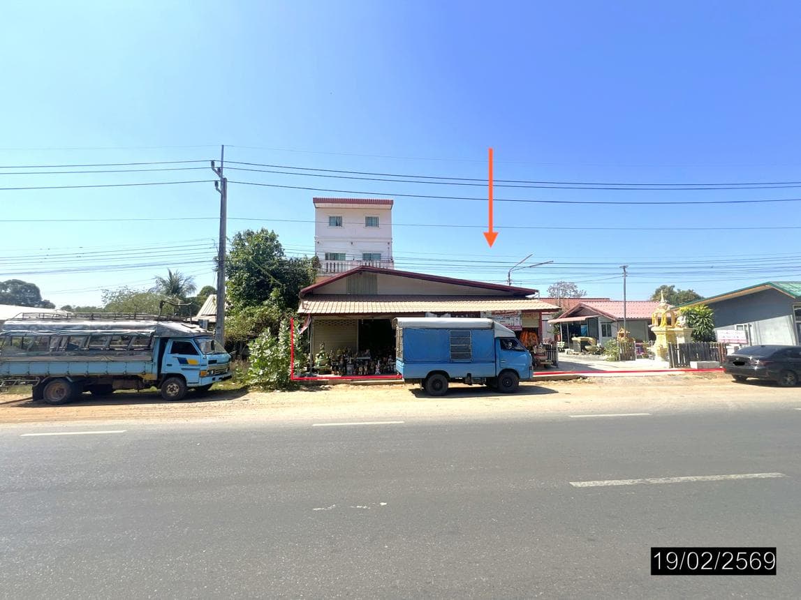 ขายบ้านเดี่ยวหลังใหญ่ 5 ห้องนอน บนเนื้อที่ 16 ไร่ ต.ฟ้าหยาด อ.มหาชนะชัย ยโสธร พื้นที่กว้างขวางเพื่อความเป็นส่วนตัวสูงสุด