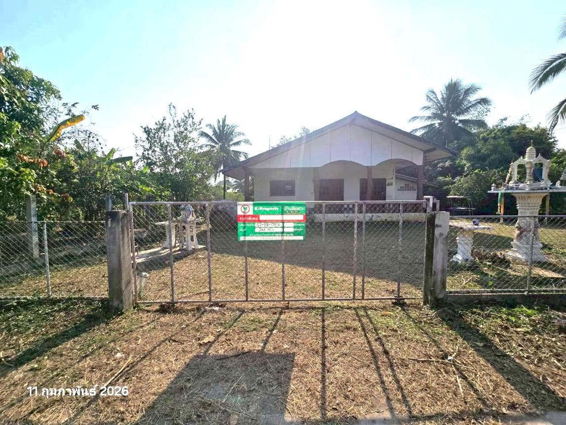 บ้านเดี่ยว ยกกระบัตร สามเงา ตาก 2 ห้องนอน 2 ห้องน้ำ พื้นที่ใช้สอย 187 ตร.ม. บนที่ดิน 44 ตร.ว. ทำเลสงบ พื้นที่ใช้สอยกว้างขวาง ราคาล้านต้นๆ