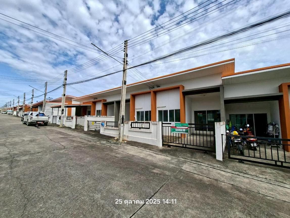 ขายทาวน์เฮ้าส์ แผ่นดินทอง ลีฟวิ่ง โฮมส์ 2 (Paendinthong Living Home 2) นิคมพัฒนา ระยอง 2 ห้องนอน ทำเลใกล้นิคมฯ