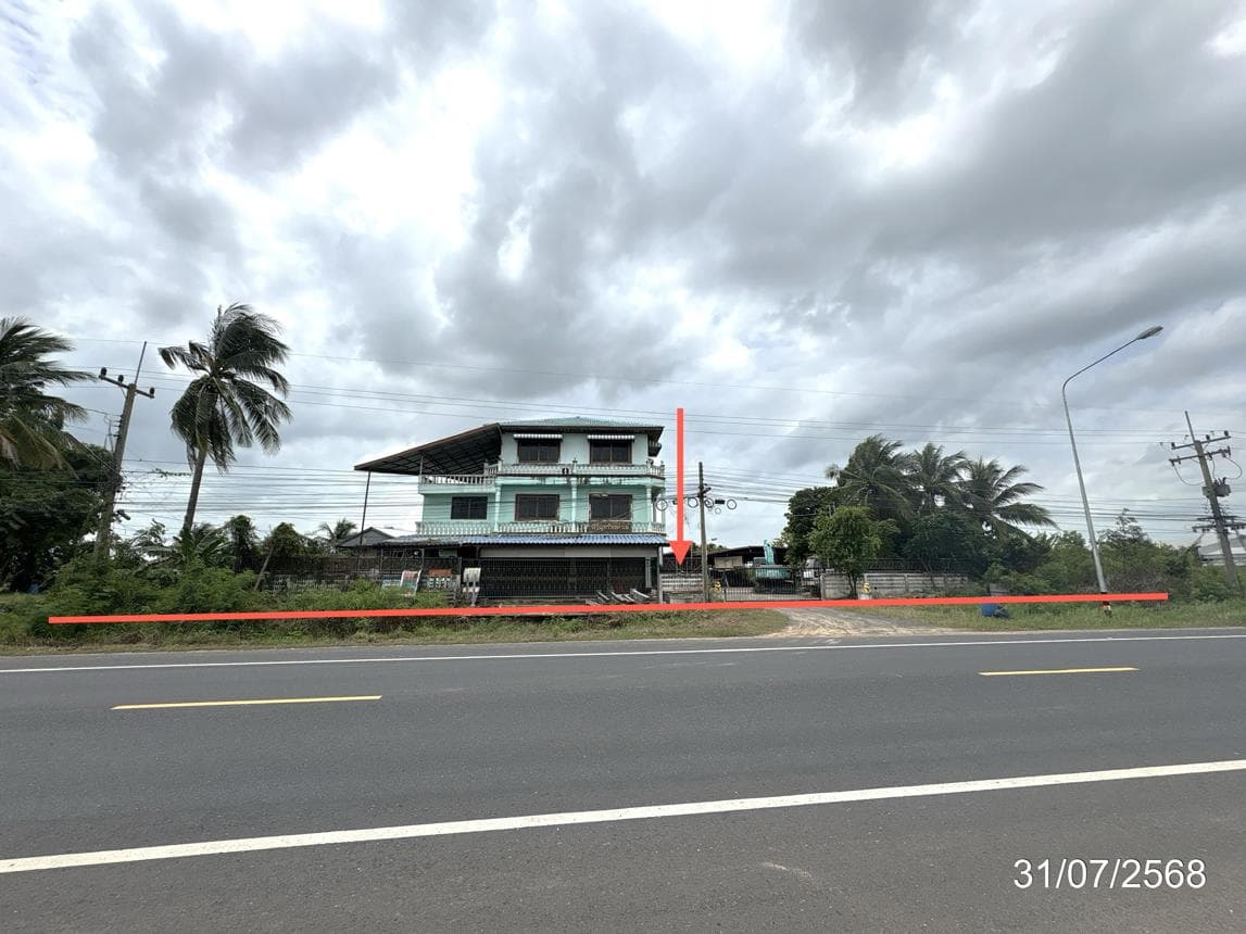 อาคารสำนักงานและโฮมออฟฟิศ พื้นที่ใช้สอย 445.5 ตร.ม. ทำเลศักยภาพ ยางชุมน้อย ศรีสะเกษ เหมาะสำหรับประกอบธุรกิจ