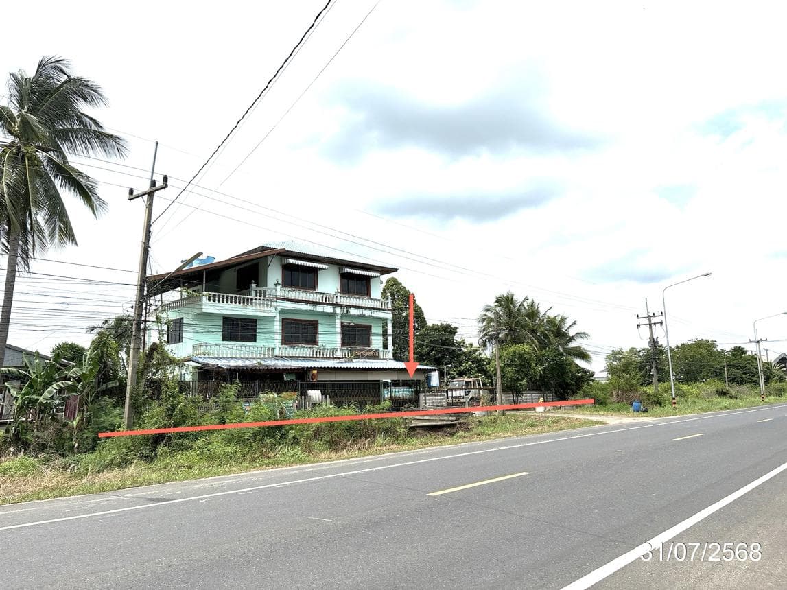 อาคารสำนักงานและโฮมออฟฟิศ พื้นที่ใช้สอย 445.5 ตร.ม. ทำเลศักยภาพ ยางชุมน้อย ศรีสะเกษ เหมาะสำหรับประกอบธุรกิจ