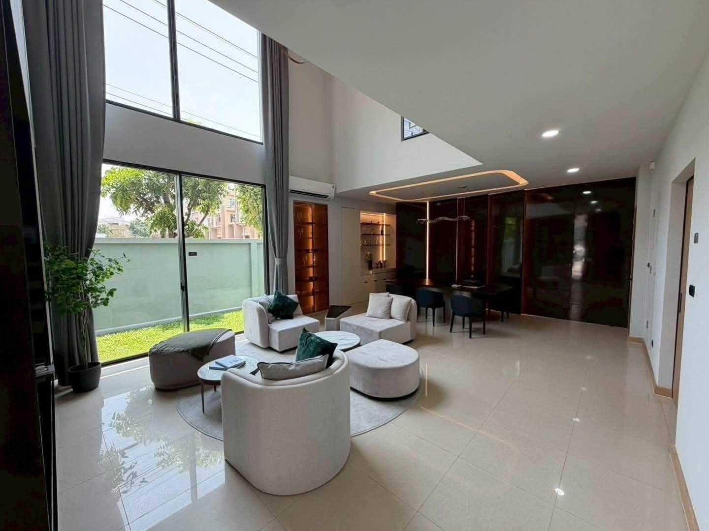 ขายบ้านเดี่ยว 3 ชั้น โครงการปรีชา ราม 3 – รามคำแหง–พัฒนาการ บ้านหลังใหญ่ พร้อมลิฟต์ส่วนตัว ขายต่ำกว่าราคาประเมิน