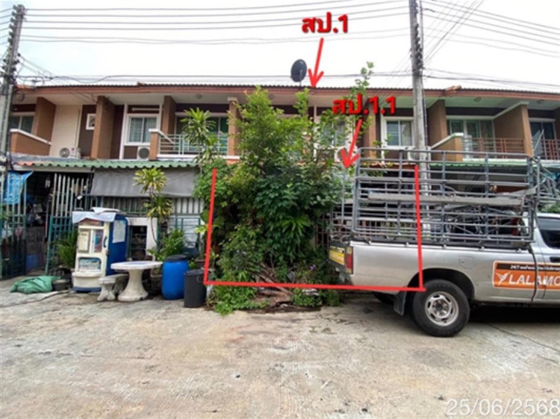 ทาวน์เฮ้าส์ พนาสนธิ์ วิลล่า ลำลูกกา คลอง 4 ลาดสวาย ลำลูกกา ปทุมธานี 3 ห้องนอน 2 ห้องน้ำ พื้นที่ 122.58 ตร.ม. ทำเลดีใกล้ถนนใหญ่ ราคาคุ้มค่าเพียง 1.8 ล้าน