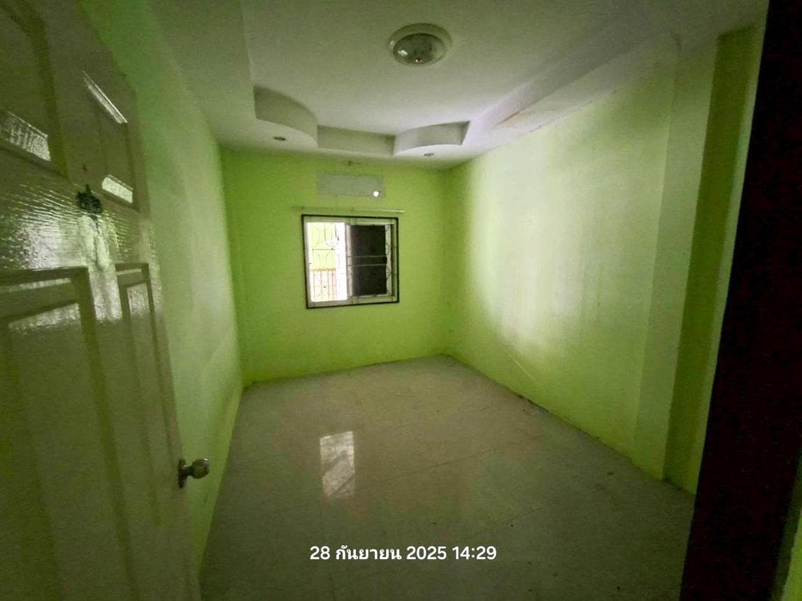 บ้านเดี่ยว ปลวกแดง ระยอง 2 ห้องนอน 2 ห้องน้ำ พื้นที่ 81 ตร.ม. ทำเลดีใกล้แหล่งจ้างงานและนิคมอุตสาหกรรม ราคาพิเศษ 1.3 ล้าน