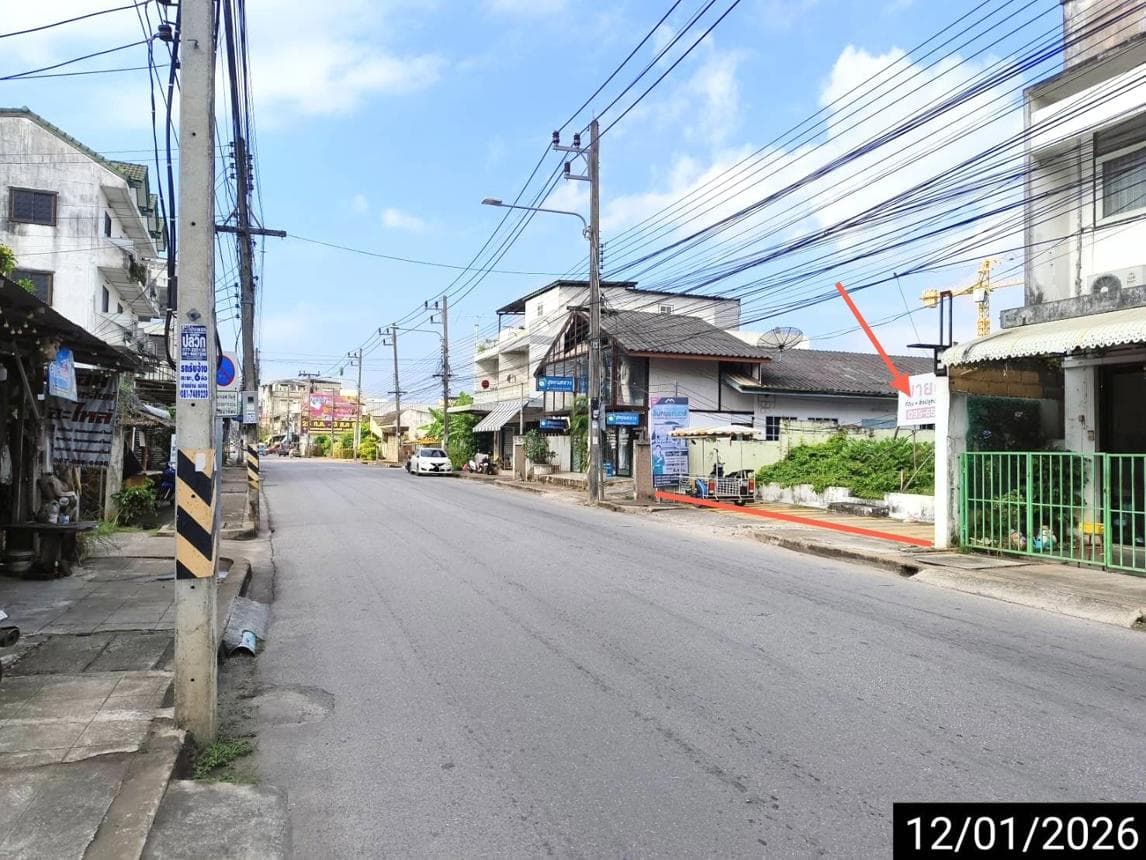 ขายบ้านเดี่ยว เมืองสุราษฎร์ธานี สุราษฎร์ธานี ทำเลมะขามเตี้ย เนื้อที่ 90.5 ตร.ว. พื้นที่ใช้สอย 160 ตร.ม. 5 ห้องน้ำ สภาพดี พร้อมอยู่