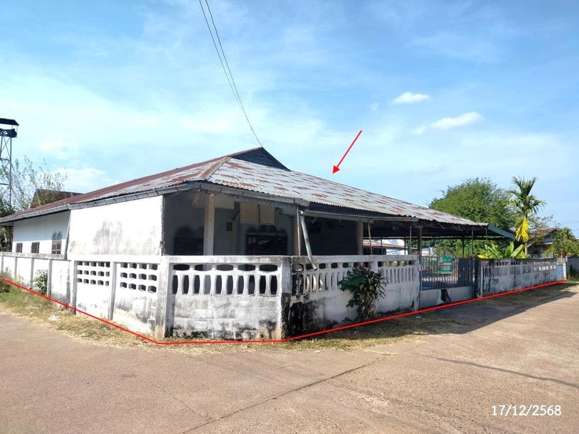 ขายบ้านเดี่ยว สว่างแดนดิน สกลนคร ทำเลหนองหลวง เนื้อที่ 65 ตร.ว. พื้นที่ใช้สอย 252 ตร.ม. 3 ห้องนอน 2 ห้องน้ำ สภาพดี พร้อมอยู่