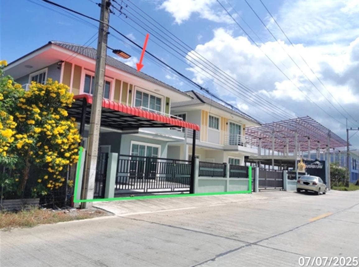บ้านเดี่ยว รั้วใหญ่ เมืองสุพรรณบุรี 4 ห้องนอน พื้นที่กว้าง 206.5 ตร.ม. ทำเลดีใจกลางเมือง