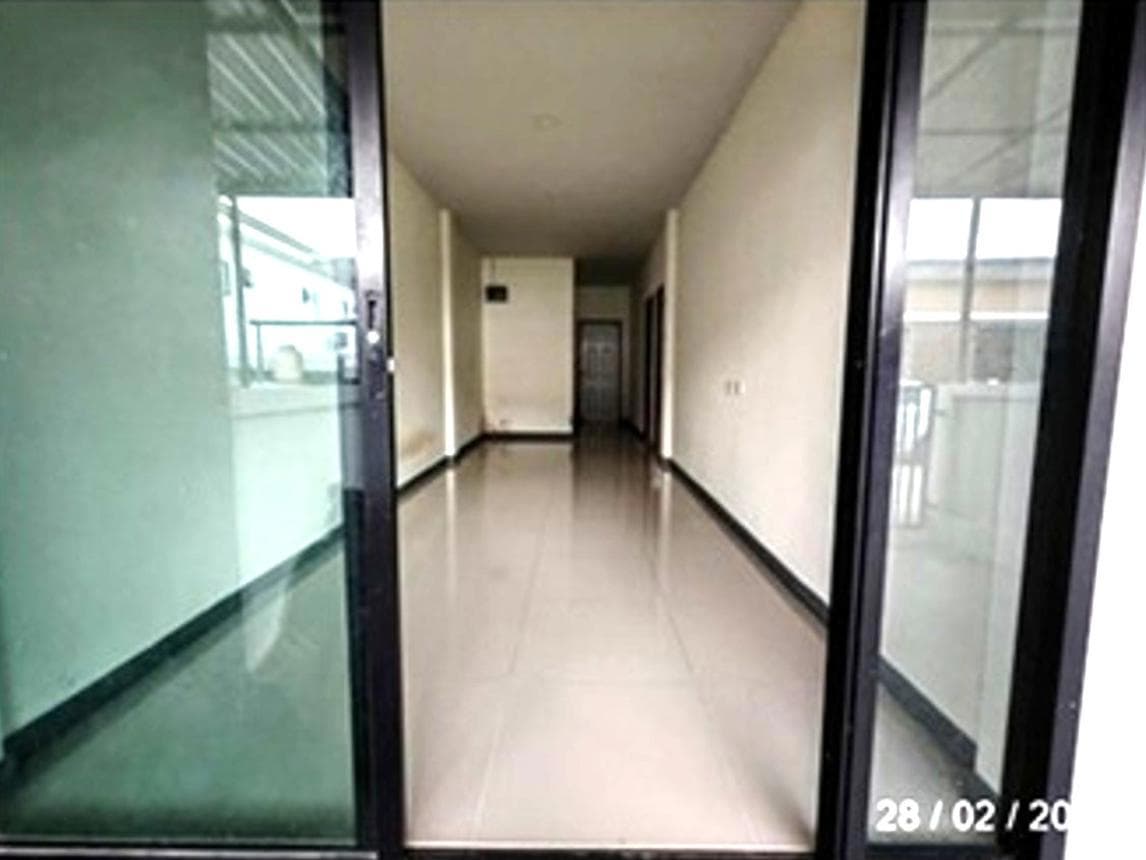 ขายทาวน์เฮ้าส์ เดอะเน็กซ์ วิลเลจ 2 (The Next Village 2) บ่อวิน-ศรีราชา 2 ห้องนอน 1 ห้องน้ำ พื้นที่ 67.5 ตร.ม. ทำเลดีใกล้แหล่งนิคมอุตสาหกรรม เดินทางสะดวกราคาคุ้มค่า